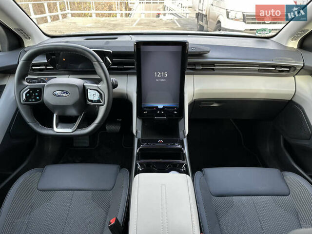 Синий Форд Explorer EV, объемом двигателя 0 л и пробегом 8 тыс. км за 35900 $, фото 13 на Automoto.ua