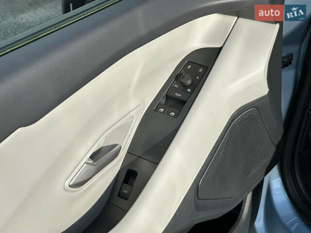 Синий Форд Explorer EV, объемом двигателя 0 л и пробегом 8 тыс. км за 35900 $, фото 18 на Automoto.ua