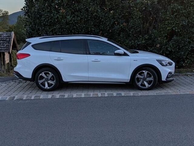 Білий Форд Focus Active, об'ємом двигуна 2 л та пробігом 190 тис. км за 16500 $, фото 1 на Automoto.ua