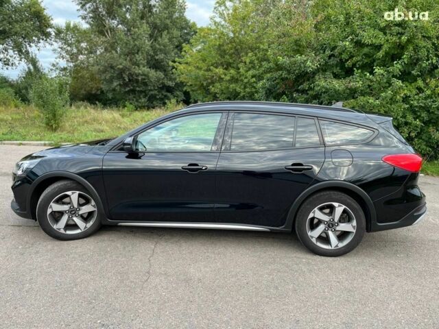 Черный Форд Focus Active, объемом двигателя 1.5 л и пробегом 156 тыс. км за 16000 $, фото 1 на Automoto.ua