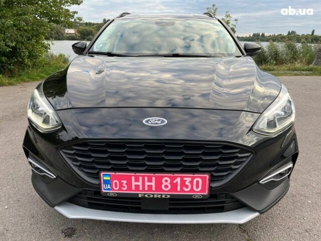 Черный Форд Focus Active, объемом двигателя 1.5 л и пробегом 156 тыс. км за 16000 $, фото 4 на Automoto.ua