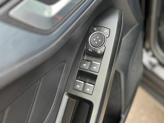 Черный Форд Focus Active, объемом двигателя 1.5 л и пробегом 156 тыс. км за 16000 $, фото 9 на Automoto.ua