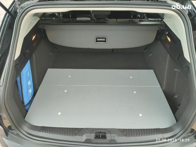 Черный Форд Focus Active, объемом двигателя 1.5 л и пробегом 156 тыс. км за 16000 $, фото 16 на Automoto.ua