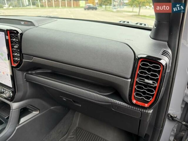 Серый Форд Ranger Raptor, объемом двигателя 2 л и пробегом 9 тыс. км за 75999 $, фото 42 на Automoto.ua