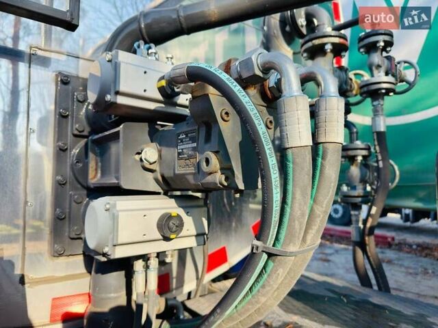 Білий Форд Trucks, об'ємом двигуна 8.97 л та пробігом 1 тис. км за 99999 $, фото 8 на Automoto.ua