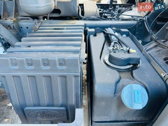 Білий Форд Trucks, об'ємом двигуна 8.97 л та пробігом 1 тис. км за 99999 $, фото 22 на Automoto.ua