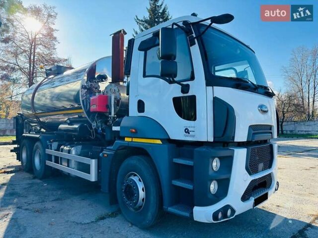 Білий Форд Trucks, об'ємом двигуна 8.97 л та пробігом 1 тис. км за 99999 $, фото 1 на Automoto.ua