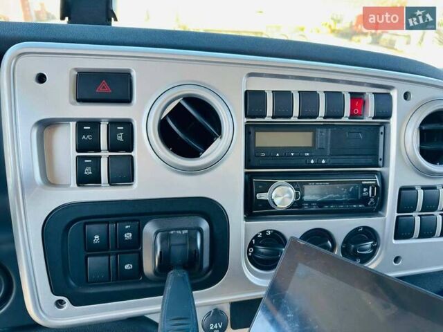 Білий Форд Trucks, об'ємом двигуна 8.97 л та пробігом 1 тис. км за 99999 $, фото 29 на Automoto.ua