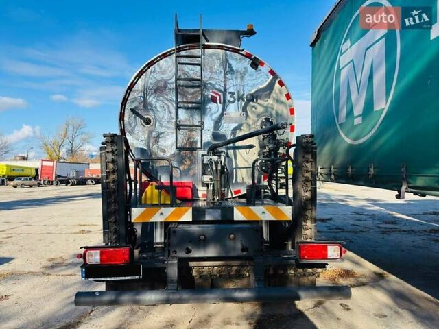 Білий Форд Trucks, об'ємом двигуна 8.97 л та пробігом 1 тис. км за 99999 $, фото 3 на Automoto.ua