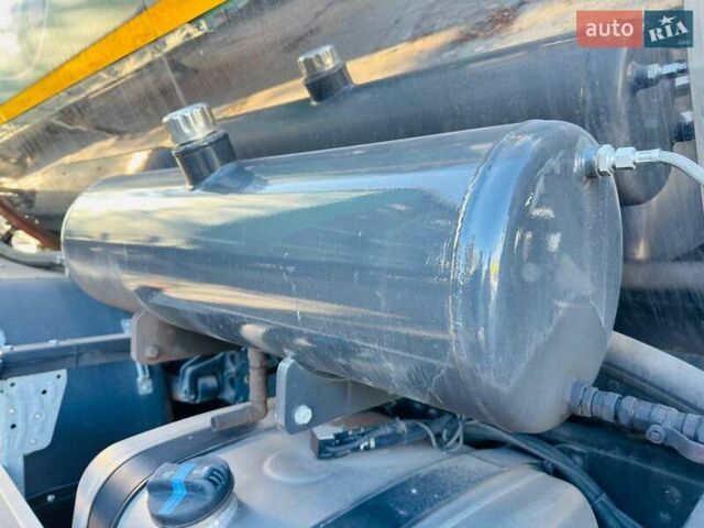 Білий Форд Trucks, об'ємом двигуна 8.97 л та пробігом 1 тис. км за 99999 $, фото 25 на Automoto.ua