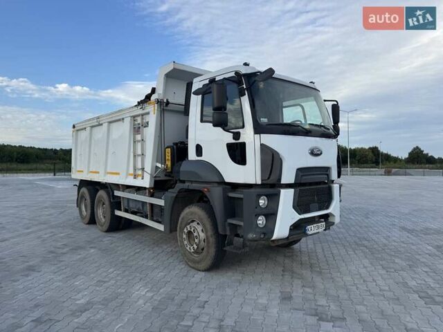 Білий Форд Trucks, об'ємом двигуна 12.7 л та пробігом 29 тис. км за 119999 $, фото 3 на Automoto.ua