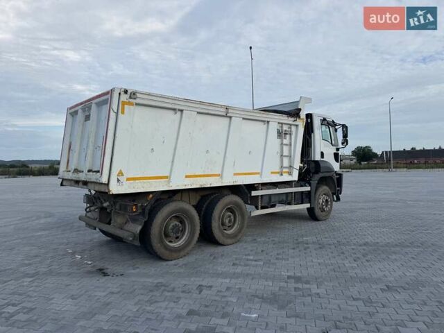 Білий Форд Trucks, об'ємом двигуна 12.7 л та пробігом 29 тис. км за 119999 $, фото 2 на Automoto.ua