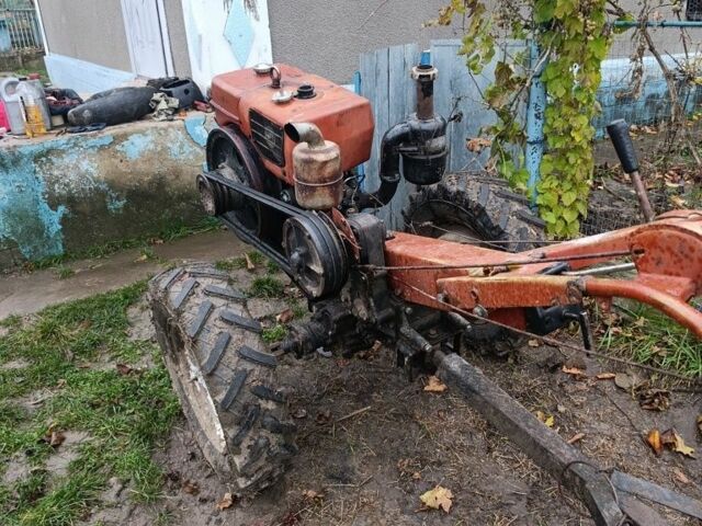 Червоний Форте 16, об'ємом двигуна 16 л та пробігом 10 тис. км за 665 $, фото 6 на Automoto.ua