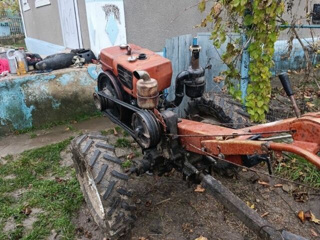 Червоний Форте 16, об'ємом двигуна 16 л та пробігом 10 тис. км за 665 $, фото 7 на Automoto.ua