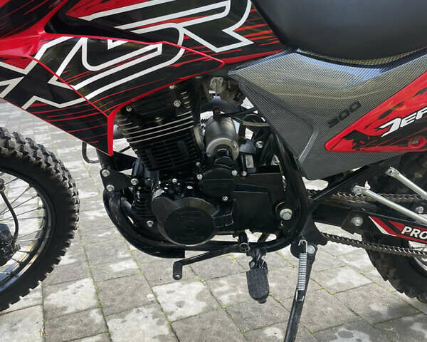 Красный Форте Cross 300, объемом двигателя 0.25 л и пробегом 37 тыс. км за 1450 $, фото 7 на Automoto.ua