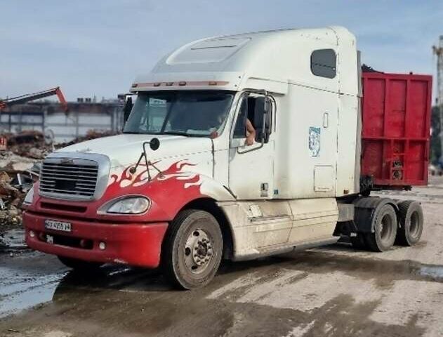 Червоний Фредлайнер Колумбіа, об'ємом двигуна 12.7 л та пробігом 700 тис. км за 9000 $, фото 1 на Automoto.ua