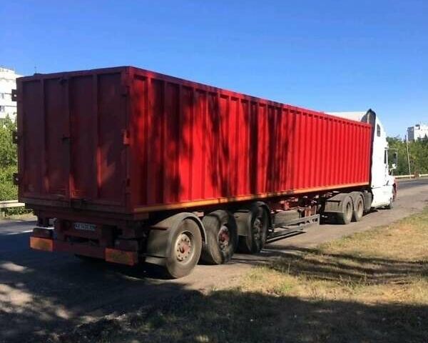 Червоний Фредлайнер Колумбіа, об'ємом двигуна 12.7 л та пробігом 700 тис. км за 9000 $, фото 2 на Automoto.ua