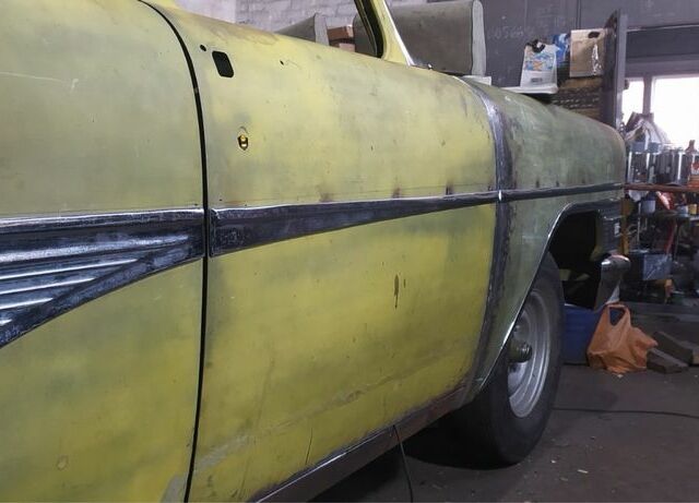 Черный ГАЗ 13, объемом двигателя 0 л и пробегом 100 тыс. км за 50000 $, фото 3 на Automoto.ua