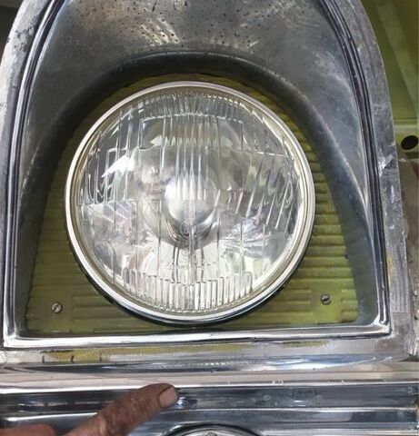 Черный ГАЗ 13, объемом двигателя 0 л и пробегом 100 тыс. км за 50000 $, фото 4 на Automoto.ua