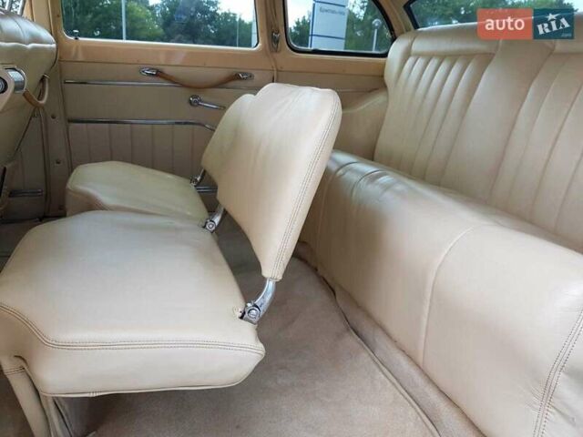 Чорний ГАЗ 13, об'ємом двигуна 4.25 л та пробігом 10 тис. км за 100000 $, фото 10 на Automoto.ua