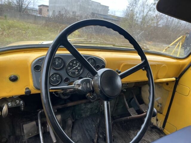 Жовтий ГАЗ 13, об'ємом двигуна 4.3 л та пробігом 20 тис. км за 2350 $, фото 4 на Automoto.ua