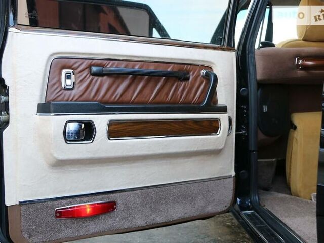 Черный ГАЗ 14, объемом двигателя 5.5 л и пробегом 31 тыс. км за 60000 $, фото 7 на Automoto.ua