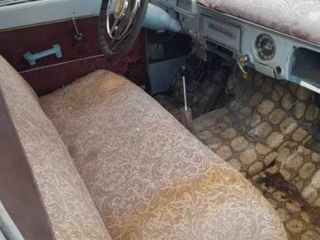 Білий ГАЗ 21, об'ємом двигуна 2.4 л та пробігом 264 тис. км за 300 $, фото 2 на Automoto.ua