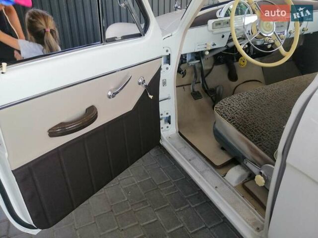 Білий ГАЗ 21 Волга, об'ємом двигуна 2.4 л та пробігом 6 тис. км за 18000 $, фото 4 на Automoto.ua