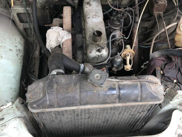 Белый ГАЗ 21, объемом двигателя 2.5 л и пробегом 210 тыс. км за 350 $, фото 4 на Automoto.ua