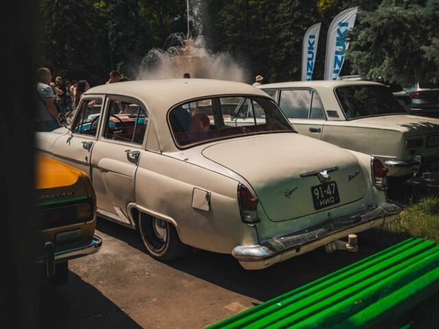 Білий ГАЗ 21, об'ємом двигуна 2.4 л та пробігом 66 тис. км за 1500 $, фото 3 на Automoto.ua
