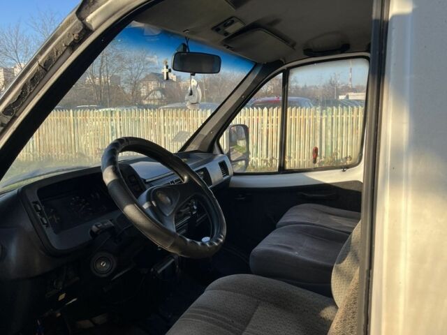 Белый ГАЗ 2217 Соболь, объемом двигателя 0 л и пробегом 12 тыс. км за 1884 $, фото 6 на Automoto.ua