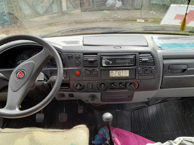 Білий ГАЗ 2217 Соболь, об'ємом двигуна 0 л та пробігом 289 тис. км за 3200 $, фото 3 на Automoto.ua