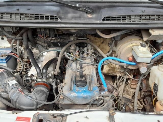 Білий ГАЗ 2217 Соболь, об'ємом двигуна 0 л та пробігом 289 тис. км за 3200 $, фото 4 на Automoto.ua