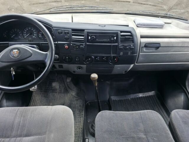 Белый ГАЗ 2217 Соболь, объемом двигателя 2.3 л и пробегом 303 тыс. км за 2300 $, фото 9 на Automoto.ua