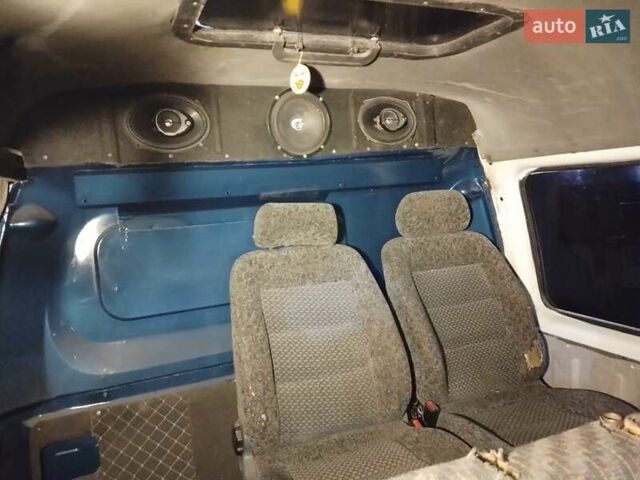 Белый ГАЗ 2217 Соболь, объемом двигателя 2.4 л и пробегом 208 тыс. км за 2200 $, фото 3 на Automoto.ua