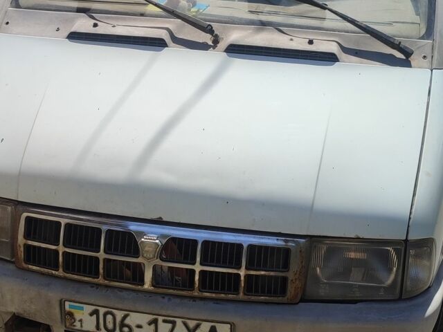 Белый ГАЗ 2217 Соболь, объемом двигателя 2 л и пробегом 250 тыс. км за 1002 $, фото 1 на Automoto.ua