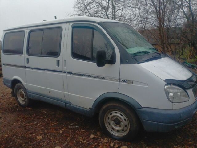 Белый ГАЗ 2217 Соболь, объемом двигателя 2.3 л и пробегом 150 тыс. км за 2835 $, фото 2 на Automoto.ua