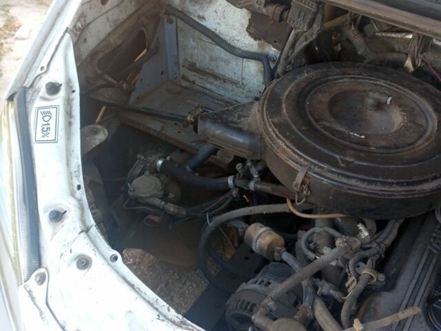 ГАЗ 2217 Соболь 2005 у Одесі на Automoto.ua Білий ГАЗ 2217 Соболь, об'ємом двигуна 2.3 л та пробігом 20 тис. км за 1500 $, фото 4 на Automoto.ua