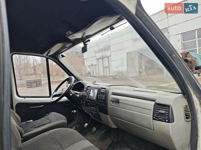 Белый ГАЗ 2217 Соболь, объемом двигателя 2.5 л и пробегом 225 тыс. км за 1800 $, фото 8 на Automoto.ua