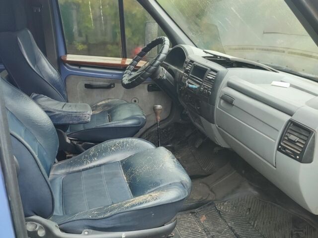 ГАЗ 2217 Соболь 2003 в Кривом Роге на Automoto.ua Синий ГАЗ 2217 Соболь, объемом двигателя 2.3 л и пробегом 200 тыс. км за 2200 $, фото 4 на Automoto.ua