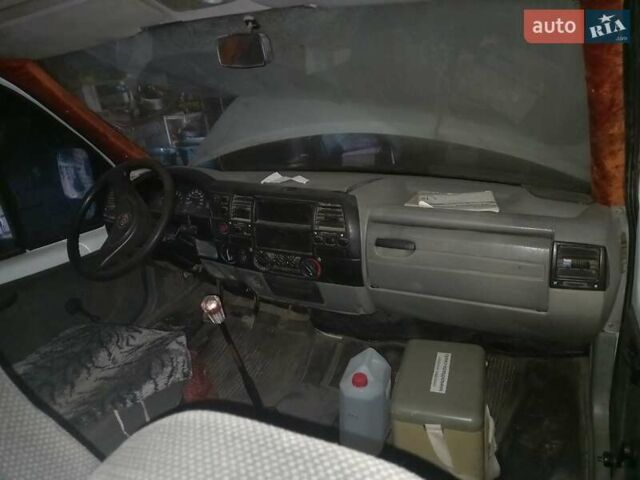 Белый ГАЗ 22171, объемом двигателя 2.45 л и пробегом 250 тыс. км за 1699 $, фото 2 на Automoto.ua