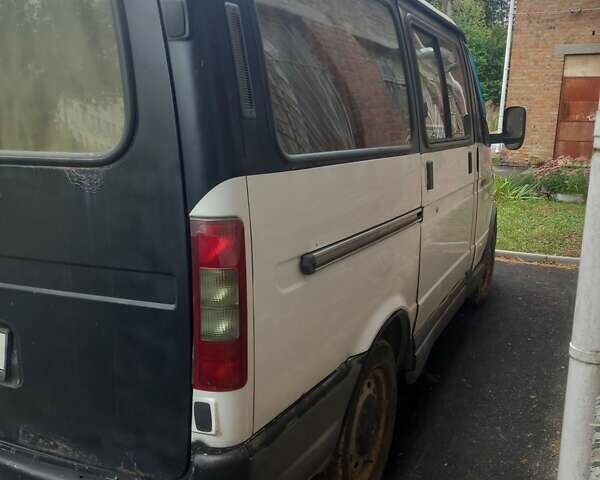 Белый ГАЗ 2217 Баргузин, объемом двигателя 2.29 л и пробегом 203 тыс. км за 1799 $, фото 3 на Automoto.ua