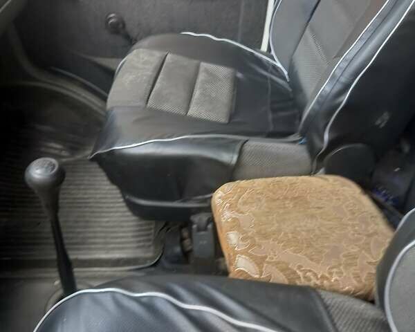 Белый ГАЗ 2217 Баргузин, объемом двигателя 2.29 л и пробегом 203 тыс. км за 1799 $, фото 14 на Automoto.ua