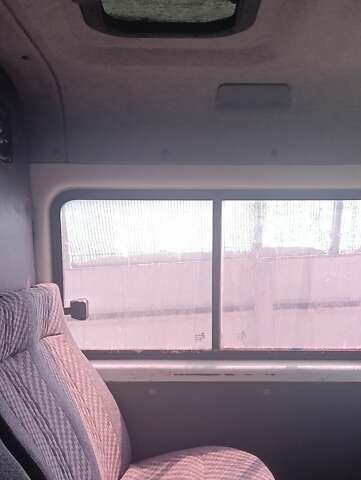 Белый ГАЗ 2217 Баргузин, объемом двигателя 2.3 л и пробегом 358 тыс. км за 1600 $, фото 4 на Automoto.ua