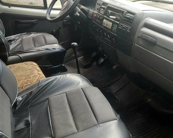 Белый ГАЗ 2217 Баргузин, объемом двигателя 2.29 л и пробегом 203 тыс. км за 1799 $, фото 13 на Automoto.ua