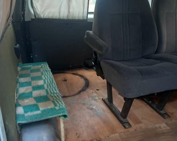 Белый ГАЗ 2217 Баргузин, объемом двигателя 2.29 л и пробегом 203 тыс. км за 1799 $, фото 17 на Automoto.ua