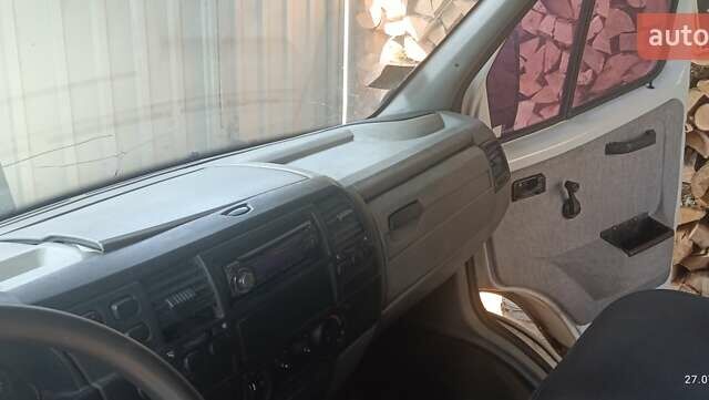 Белый ГАЗ 2217 Баргузин, объемом двигателя 2.3 л и пробегом 358 тыс. км за 1600 $, фото 7 на Automoto.ua