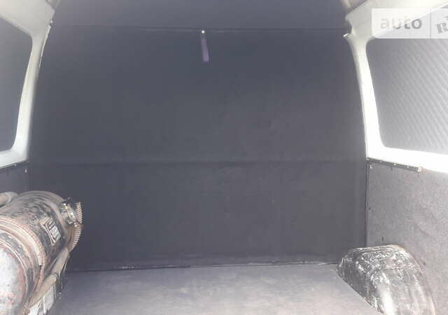 Белый ГАЗ 2217 Баргузин, объемом двигателя 2.7 л и пробегом 190 тыс. км за 4000 $, фото 4 на Automoto.ua