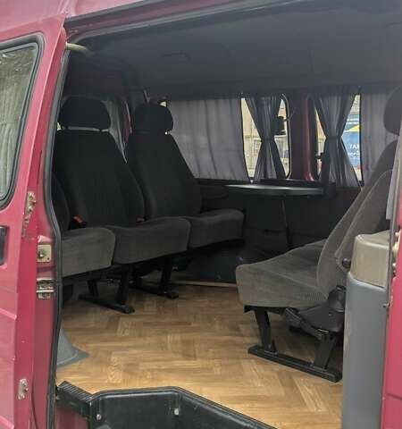 Красный ГАЗ 2217 Баргузин, объемом двигателя 2.3 л и пробегом 91 тыс. км за 2500 $, фото 3 на Automoto.ua