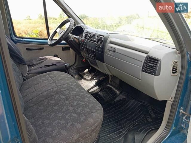 Синій ГАЗ 2217 Баргузин, об'ємом двигуна 2.29 л та пробігом 90 тис. км за 2995 $, фото 2 на Automoto.ua